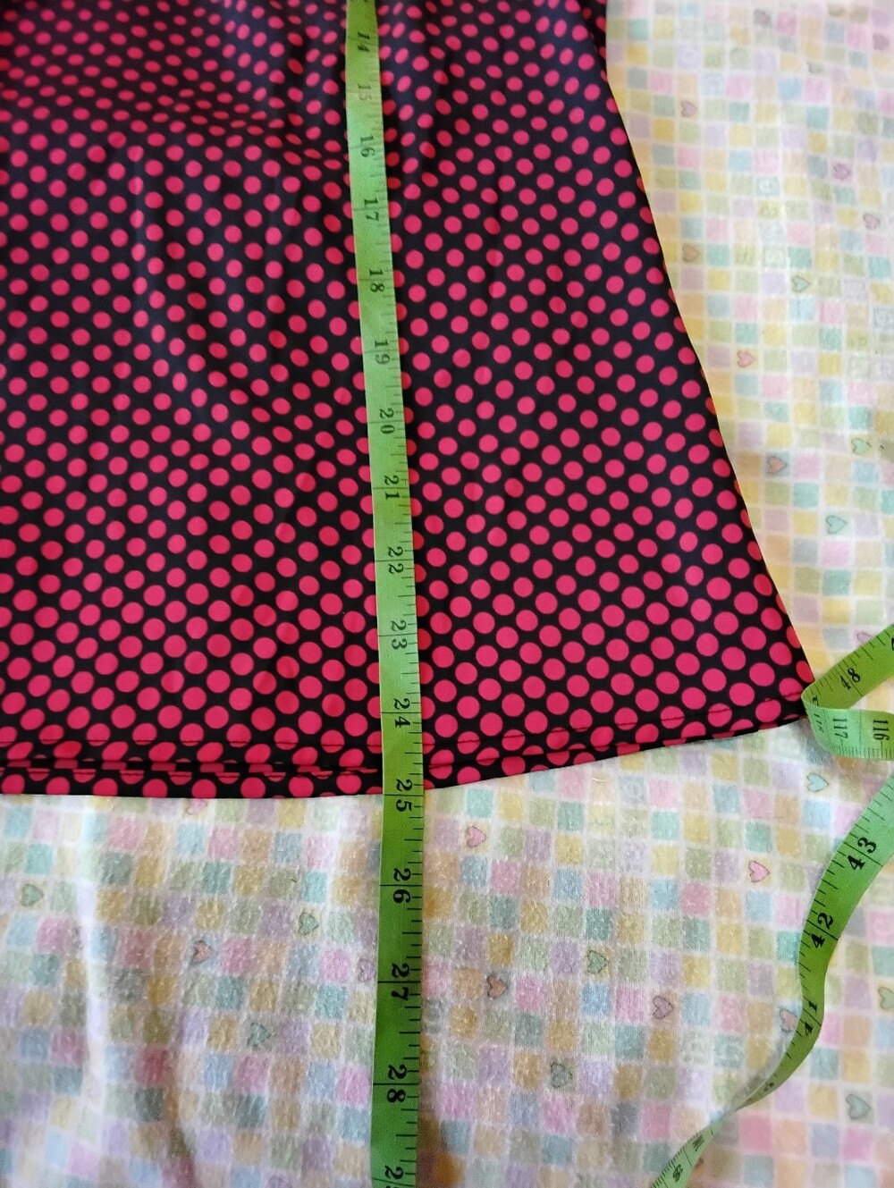 7th Avenue NY&C Polka‑Dot Keyhole Blouse Satin Shine Black to Red Ombre - Picture 7 of 7